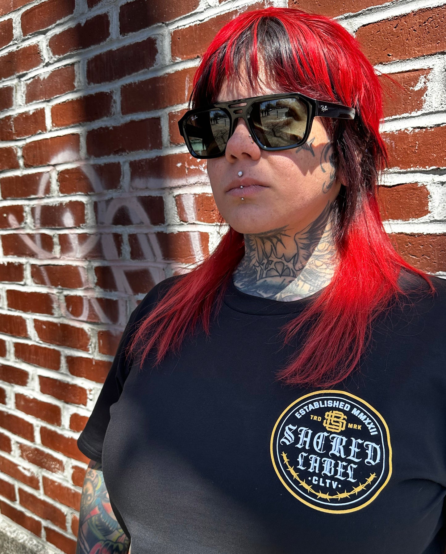 Barbed Wire Badge Tee